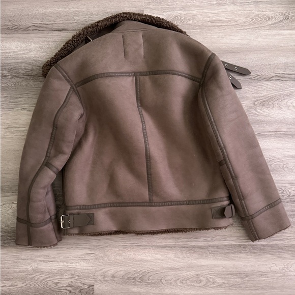 ZARA GREY FAUX LEATHER SHEARLING AVIATOR - Picture 4 of 6